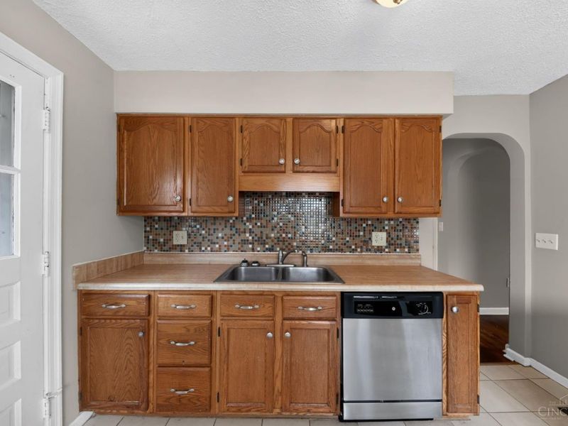 4367 Cappel Drive, Cincinnati, OH 45205 Photo 9