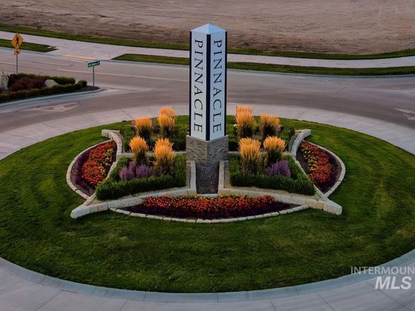 5743 S Sublimity Avenue, Meridian, ID 83642