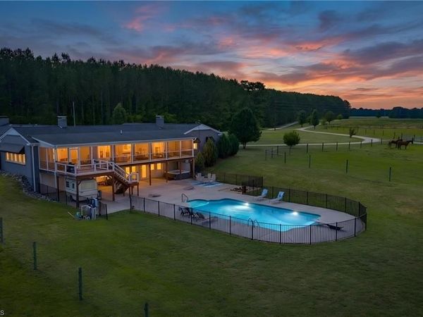 1425 Hobson Road , Cleveland, NC 27013