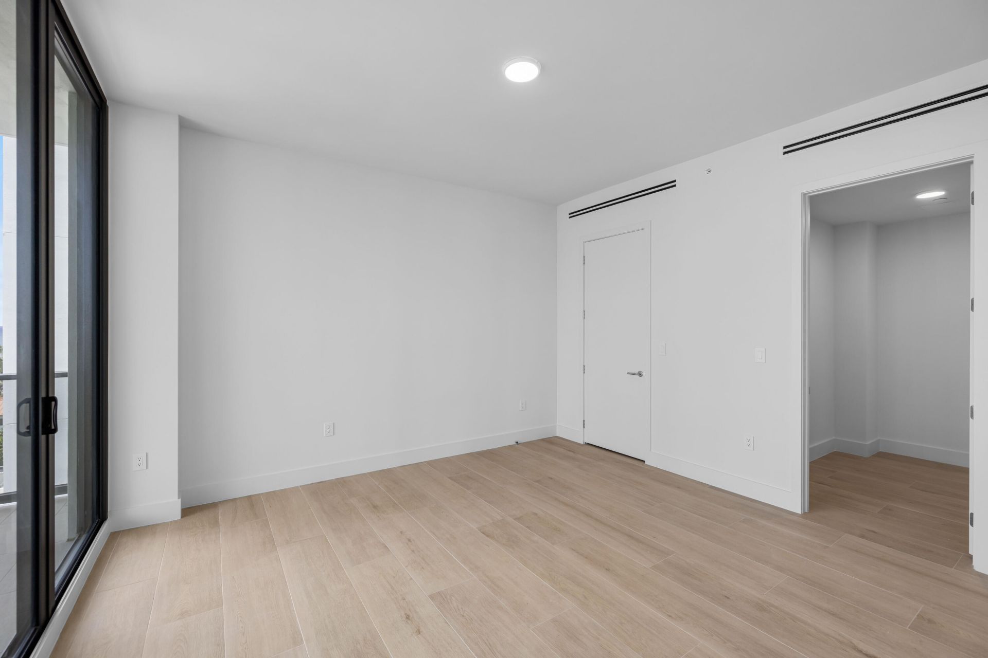 305 Briny Avenue, Unit 506, Pompano Beach, FL 33062 Photo