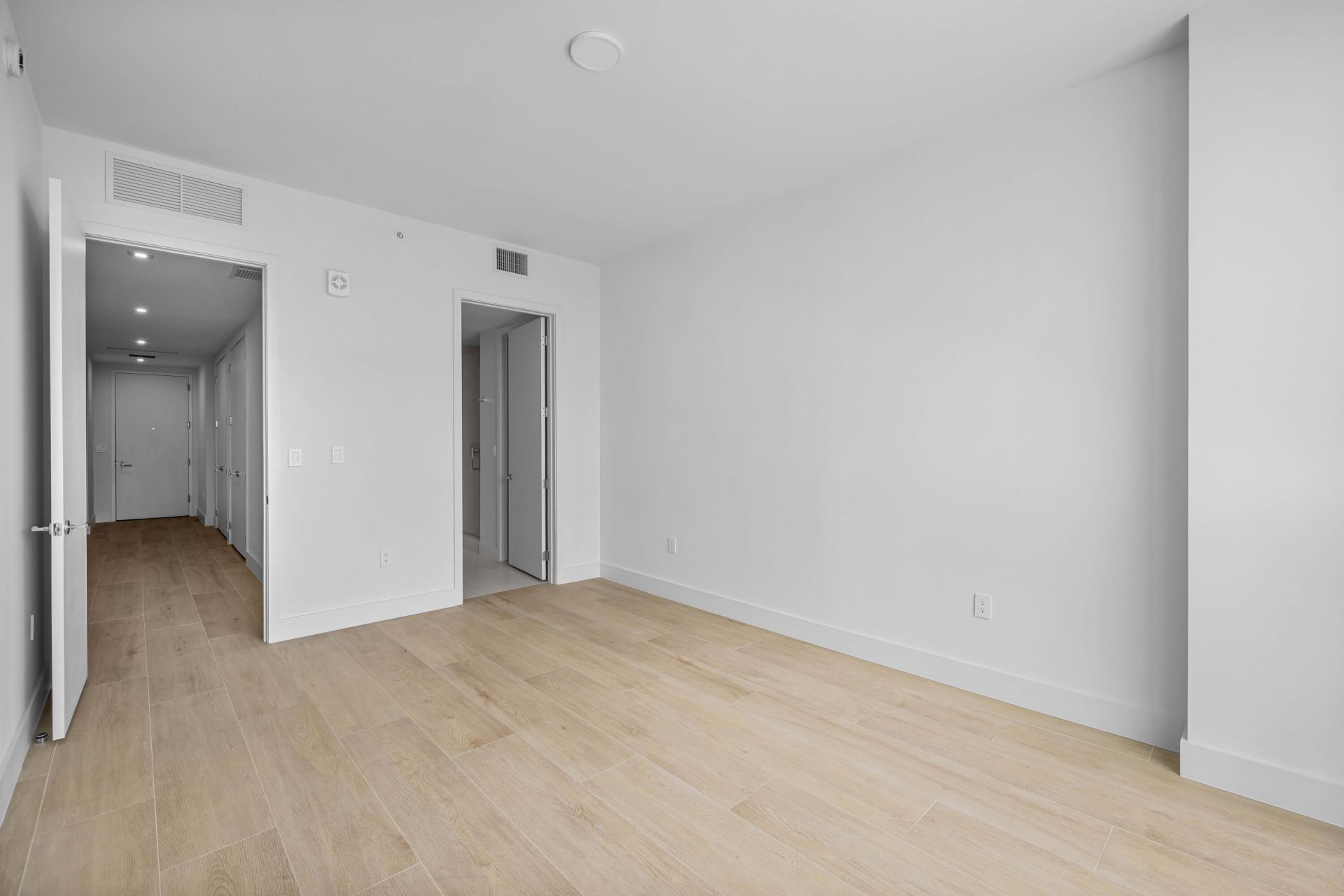 305 Briny Avenue, Unit 506, Pompano Beach, FL 33062 Photo