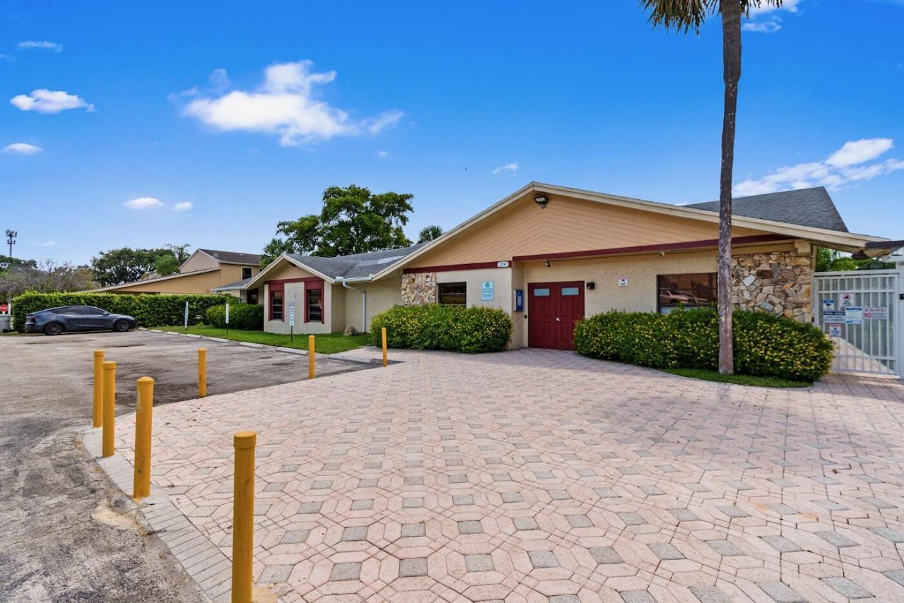 3370 Beau Rivage Drive, Unit 2t, Pompano Beach, FL 33064 Photo