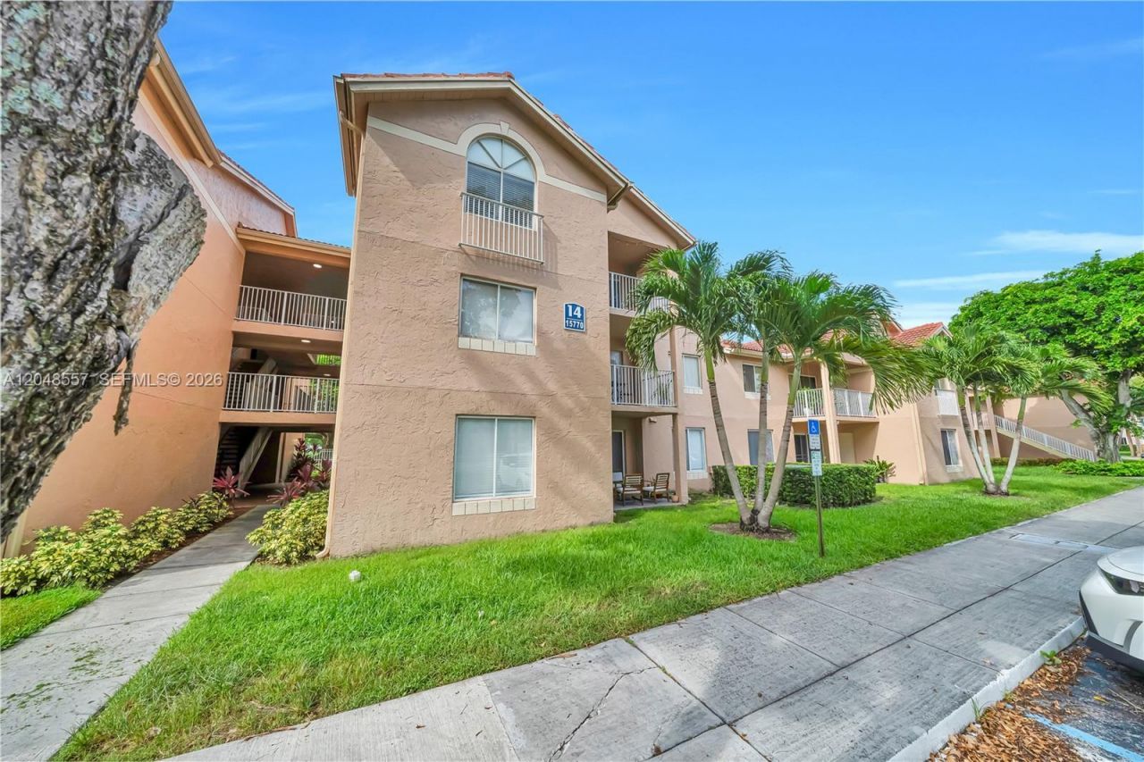 15770 SW 106th Ter, Unit 106, Miami, FL 33196 Main Photo