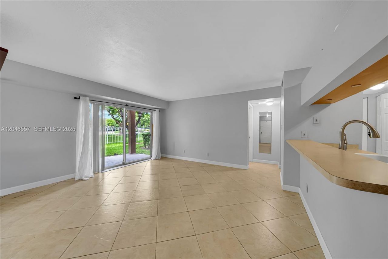 15770 SW 106th Ter, Unit 106, Miami, FL 33196 Photo