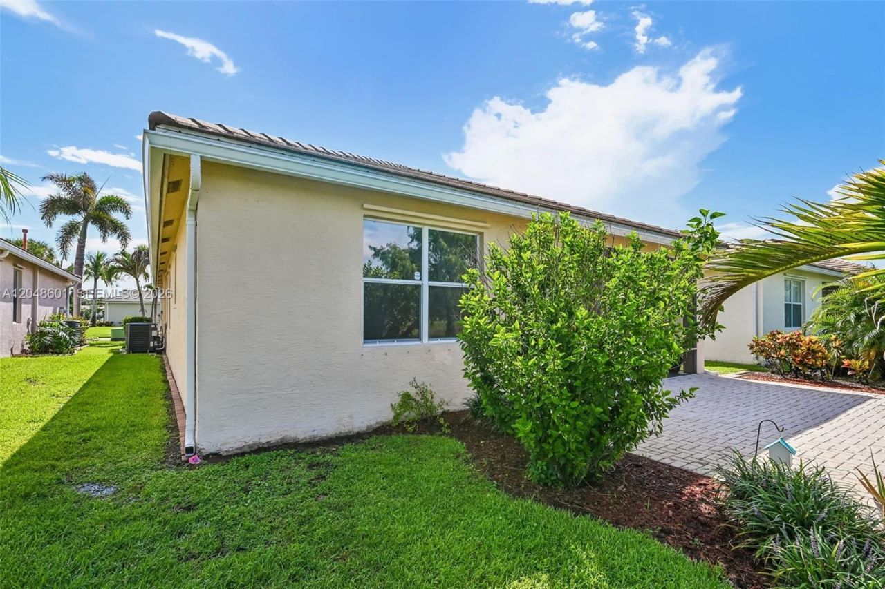 322 SW Tomoka Springs Dr , Port Saint Lucie, FL 34986 Photo