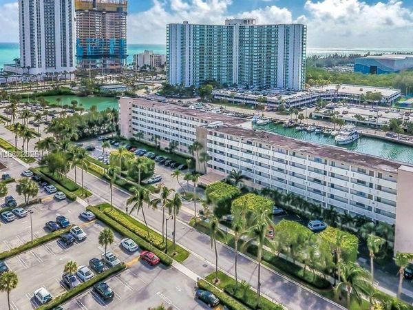 Unit 207, Sunny Isles Beach, FL 33160