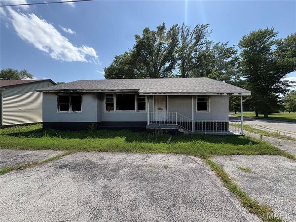 1406 Camp Jackson Road , Cahokia, IL 62206