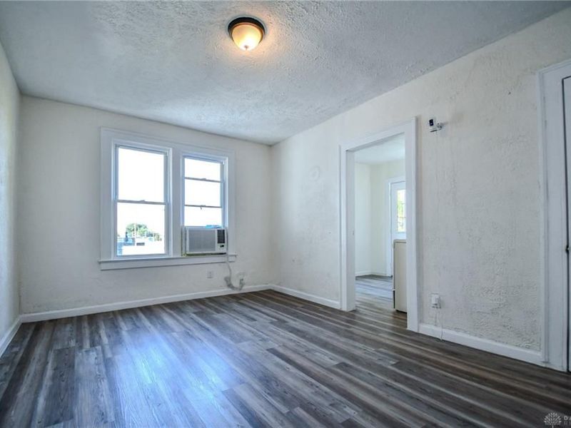 828 E Main Street, Springfield, OH 45503 Photo 10