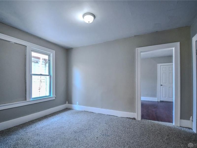 828 E Main Street, Springfield, OH 45503 Photo 28