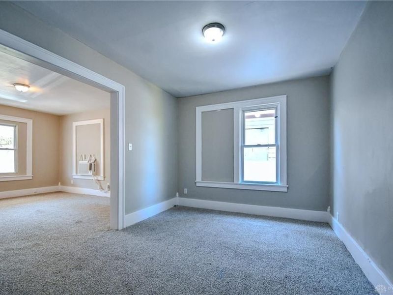 828 E Main Street, Springfield, OH 45503 Photo 29
