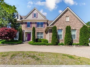 42575 Silverwood Drive, Sterling Heights, MI 48314