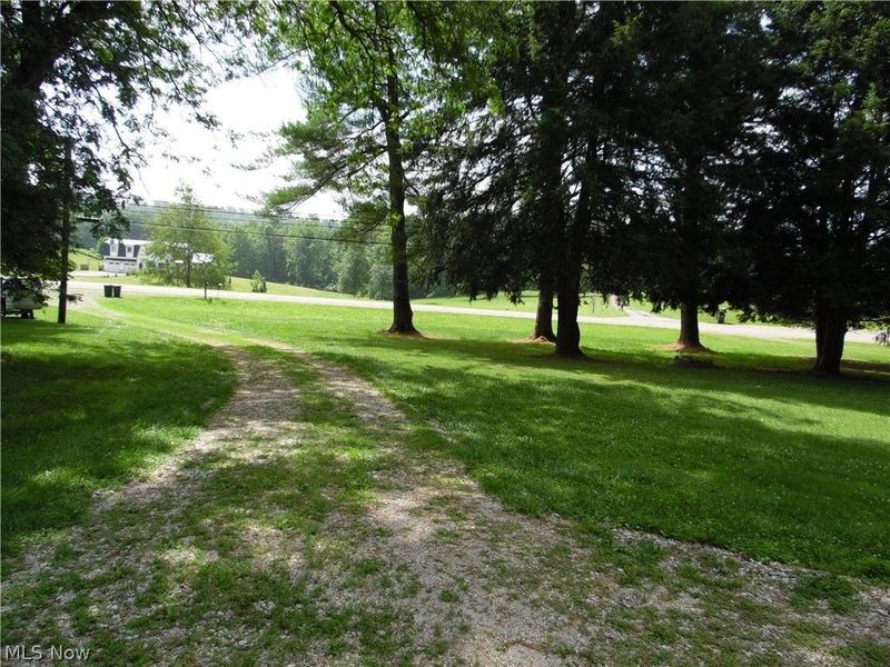 987 Hocking Road, Little Hocking, OH 45742 Photo 12