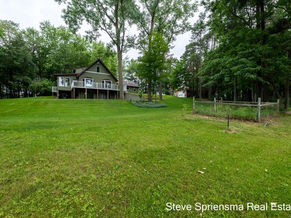 11774 84th Avenue, Allendale, MI 49401