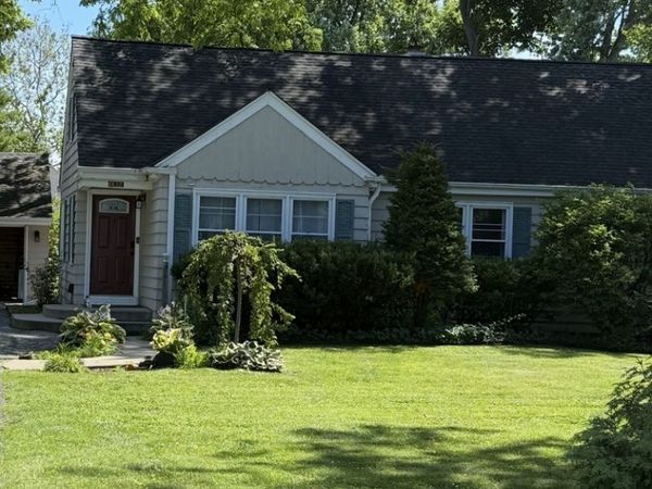 47 W Algonquin Road , Des Plaines, IL 60016