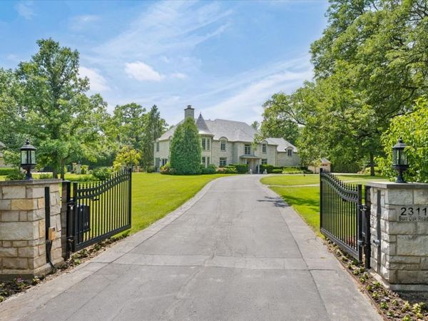 2311 Burr Oak , Northfield, IL 60093