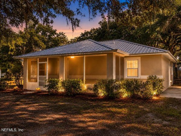 139 LAKE Street, Pomona Park, FL 32181
