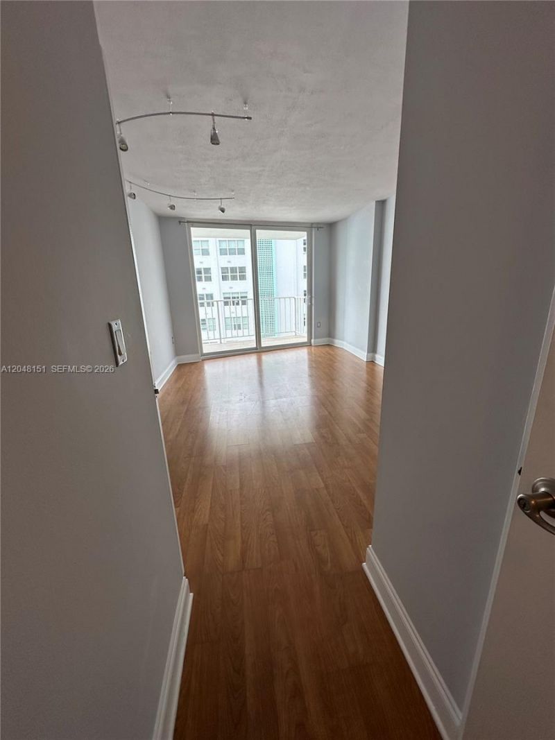 1228 West Ave, Unit 1104, Miami Beach, FL 33139 Photo