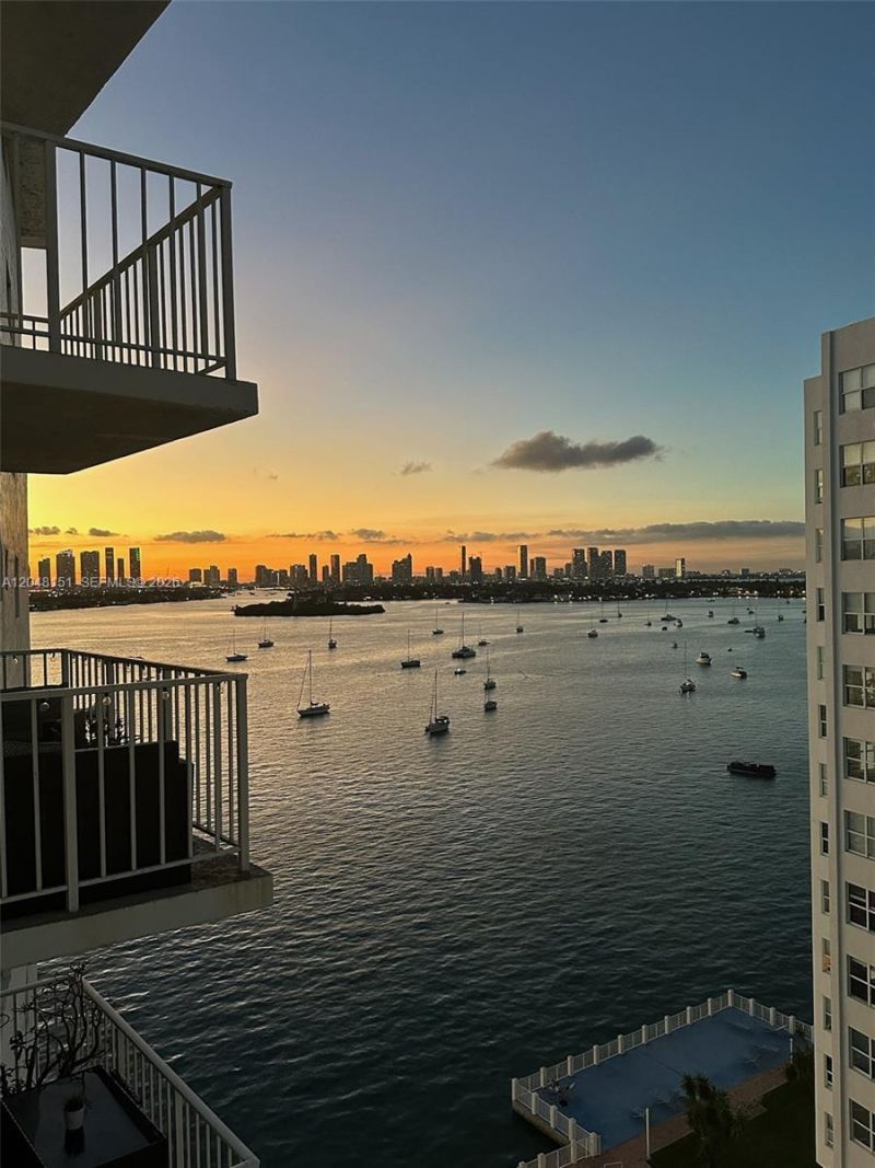 1228 West Ave, Unit 1104, Miami Beach, FL 33139 Photo