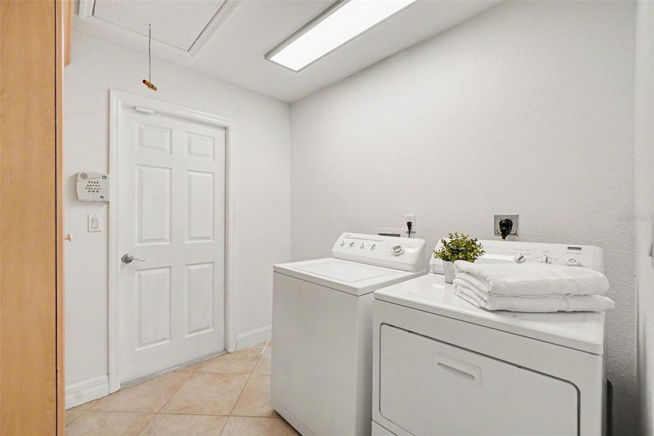 12001 SW Kingsway Circle, Lake Suzy, FL 34269 Photo