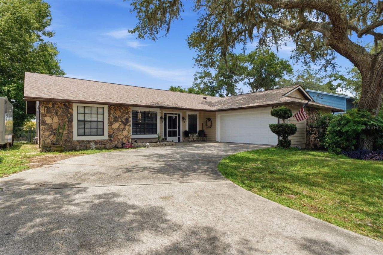 5906 W Woodhill Court, Crystal River, FL 34429 Main Photo