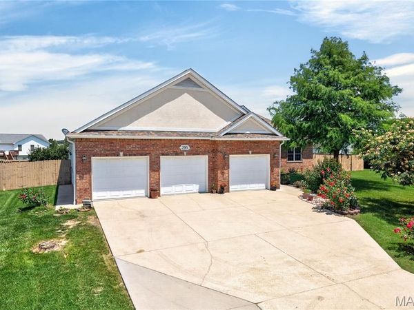 295 E East Lawn Avenue, St Robert, MO 65584