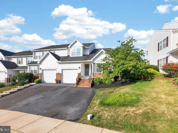 174 WATERFORD LANE, READING, PA 19606