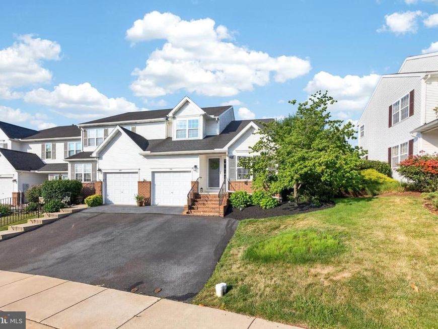 174 Waterford Lane, Reading, PA 19606 Main Photo