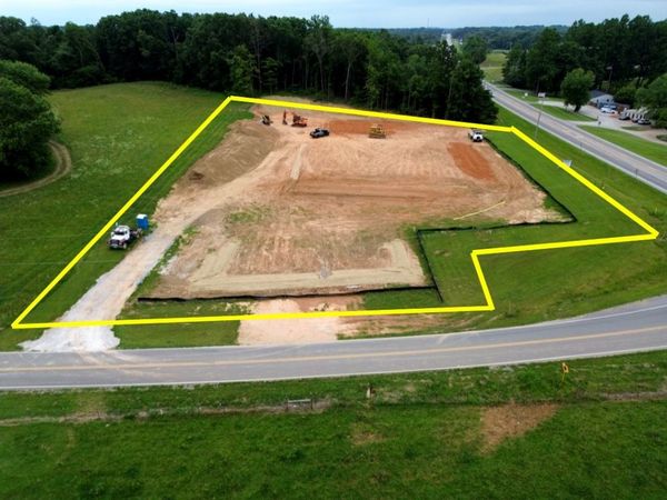 3005 Highway 46 S , Dickson, TN 37055