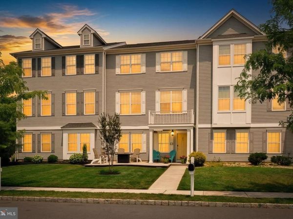 30 MOUNTIE LANE, CHESTERFIELD, NJ 08515