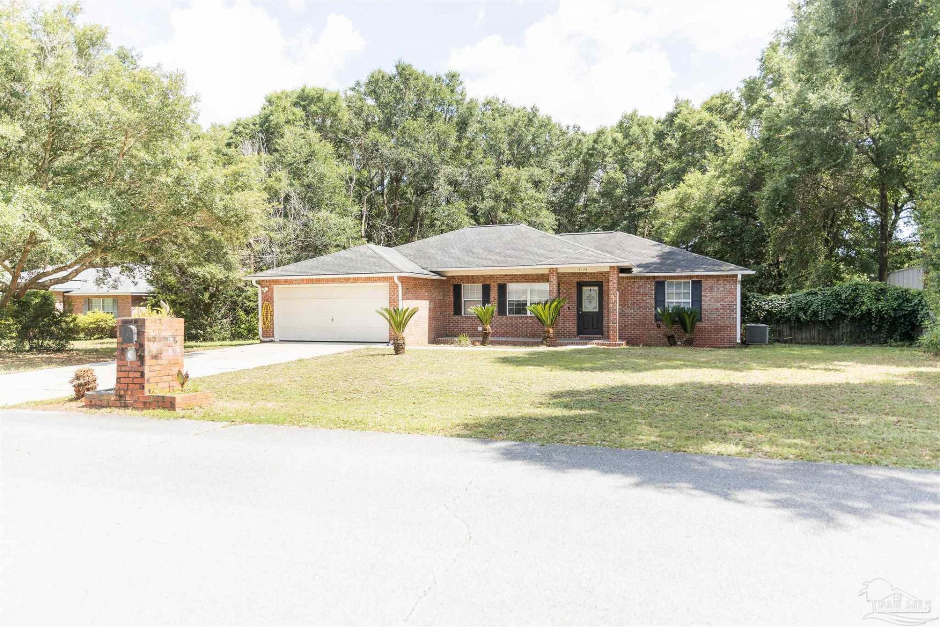 5144 Westport Dr, Milton, FL 32570 Main Photo