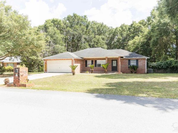 5144 Westport Dr, Milton, FL 32570
