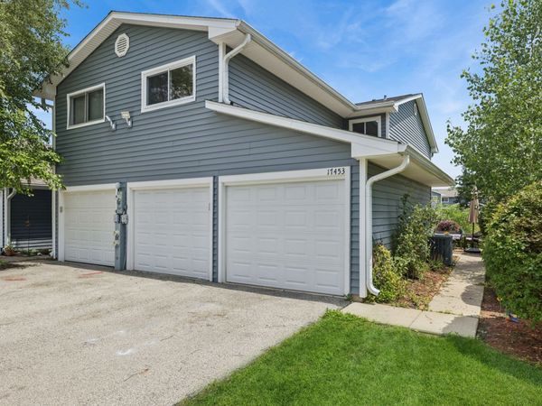 17453 W Chestnut Lane, Unit 12A, Gurnee, IL 60031