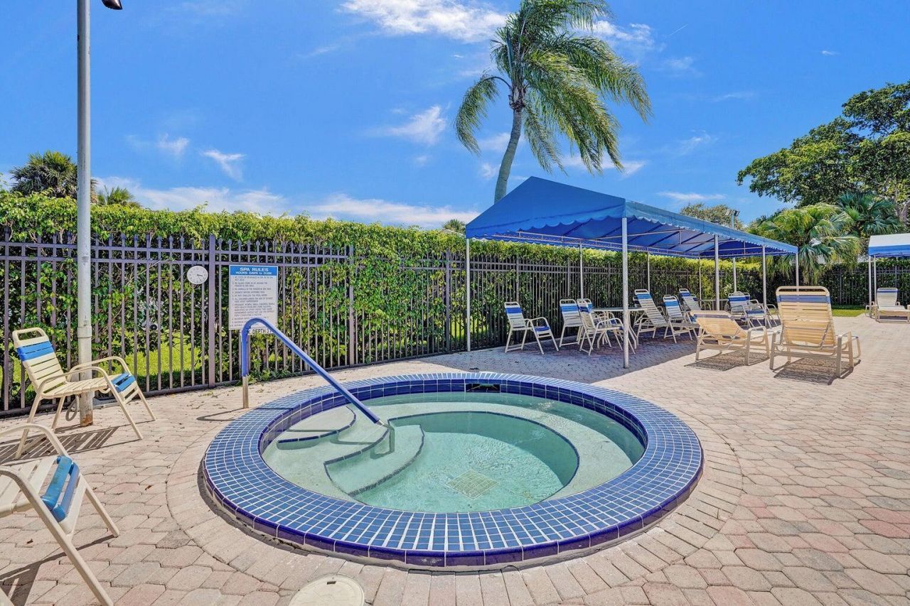5392 Viburnum Circle, Delray Beach, FL 33484 Photo