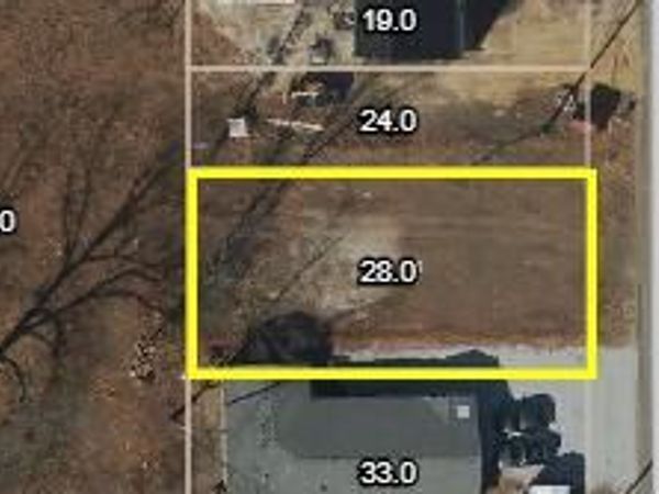 3761 East Drive, Knox, IN 46534