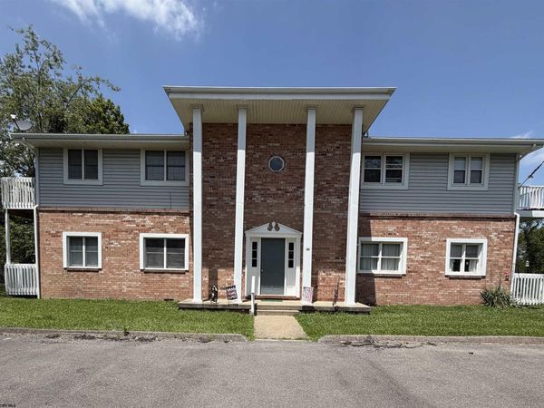 512 Worthington Drive, Bridgeport, WV 26330