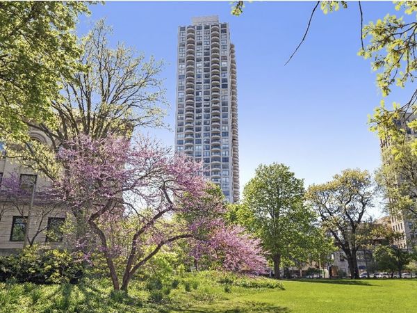 2020 N Lincoln Park West Avenue, Unit 9J, Chicago, IL 60614