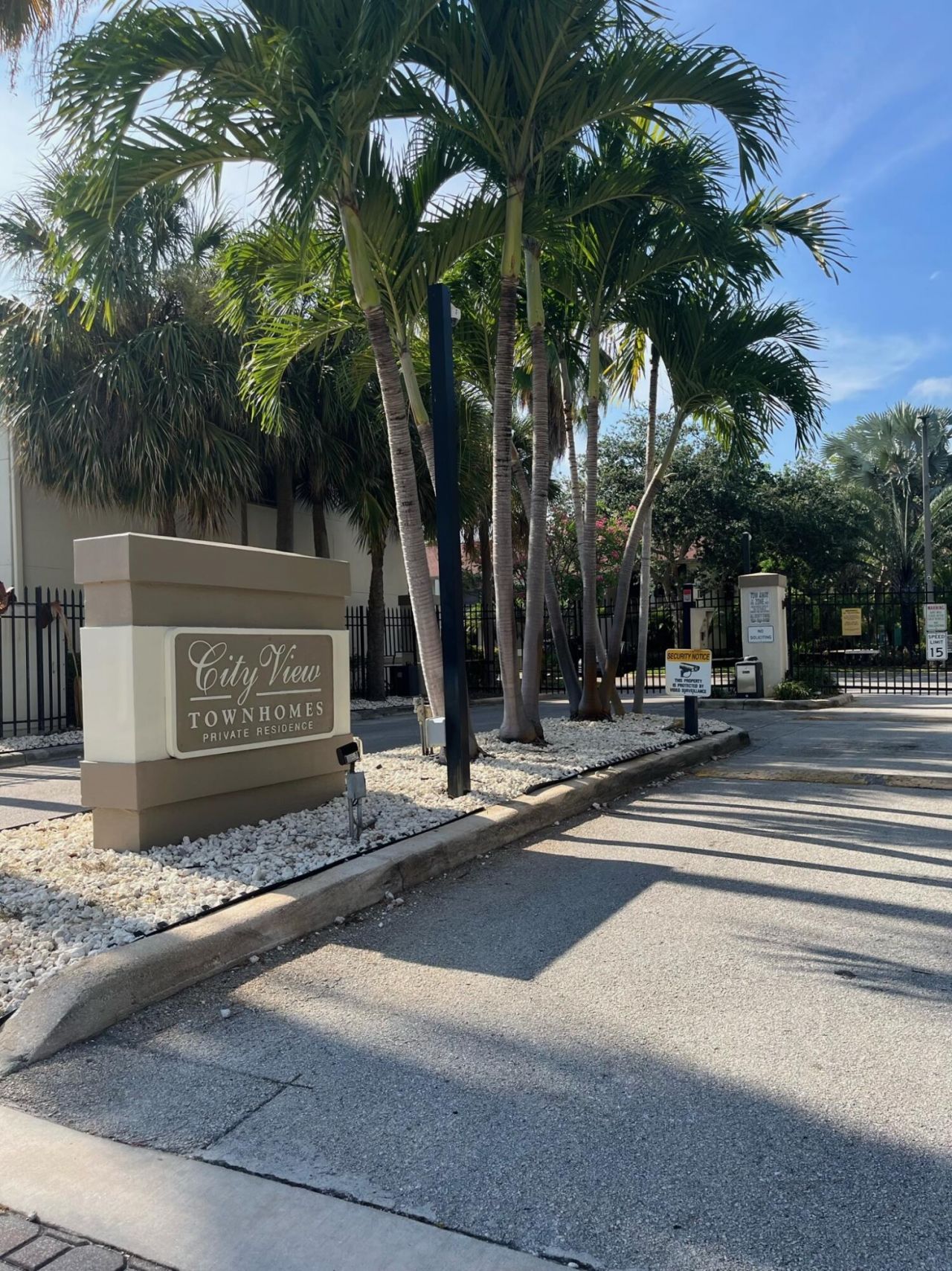 235 City View Drive, Fort Lauderdale, FL 33311 Photo