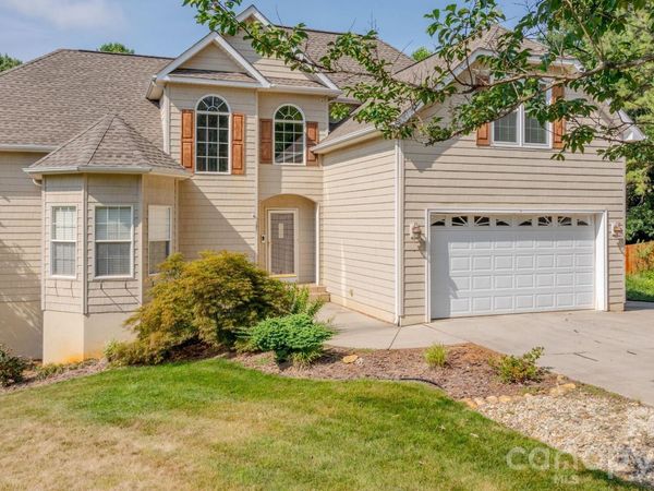 6231 Neptune Drive, Denver, NC 28037
