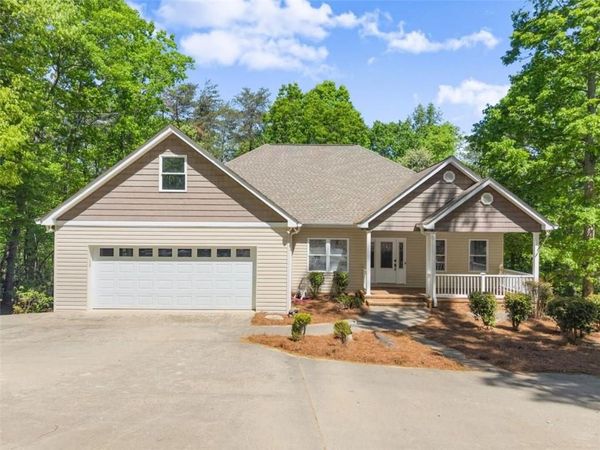 45 Holcomb Drive , Cleveland, GA 30528