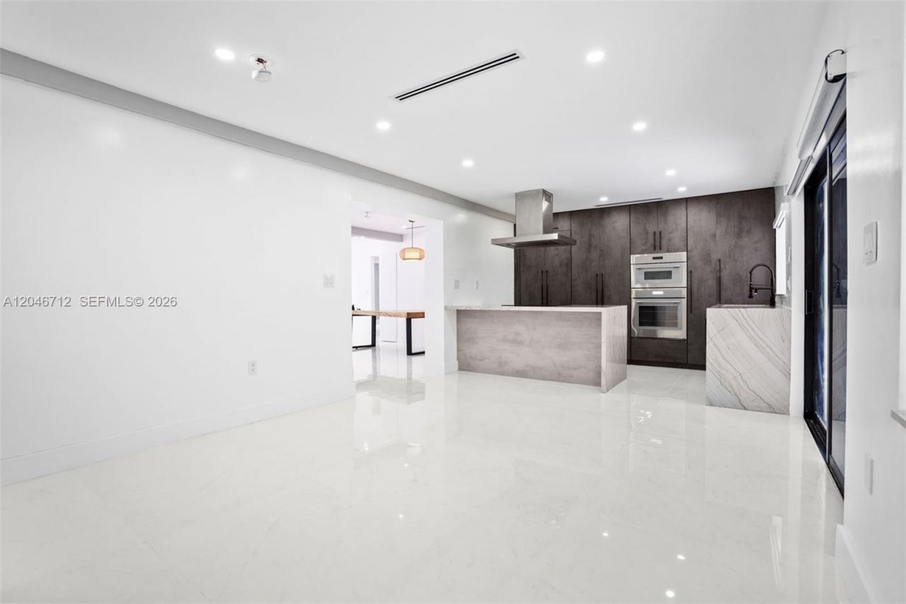 56 Whitethorn Dr, Miami Springs, FL 33166 Photo