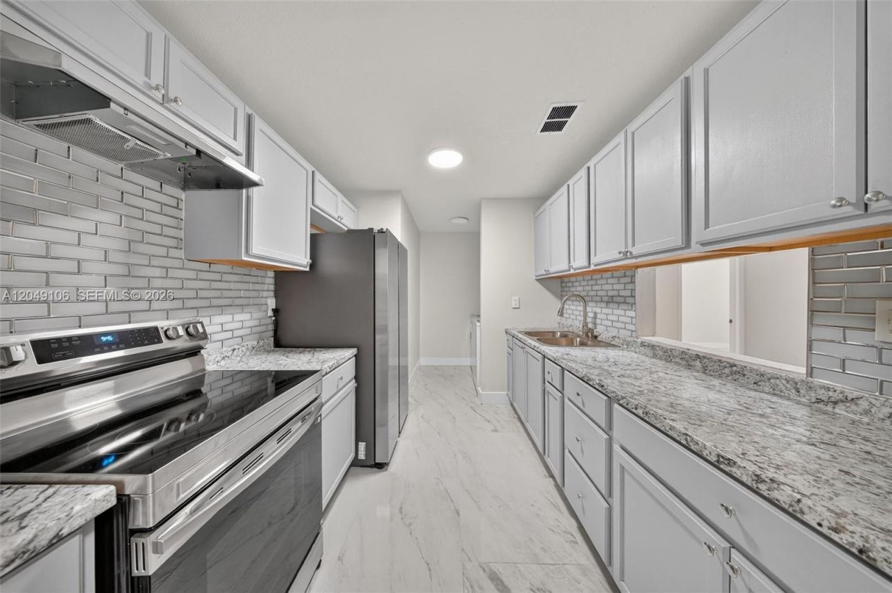 3856 NW 207th St Rd, Miami Gardens, FL 33055 Photo