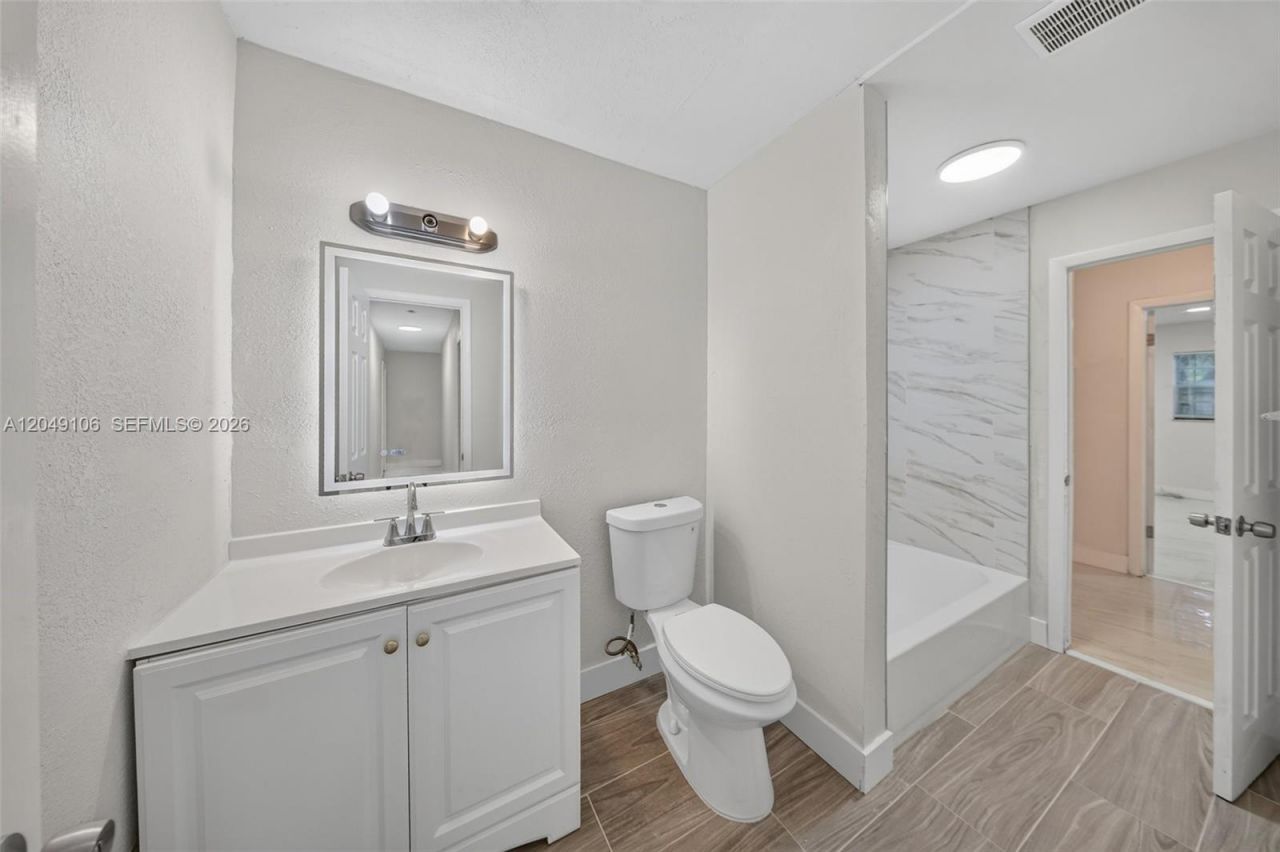 3856 NW 207th St Rd, Miami Gardens, FL 33055 Photo