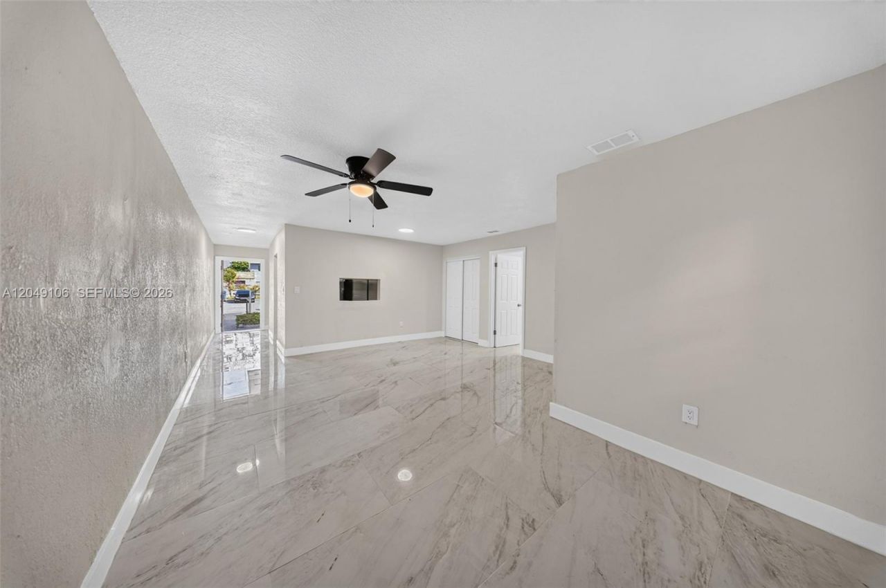 3856 NW 207th St Rd, Miami Gardens, FL 33055 Photo
