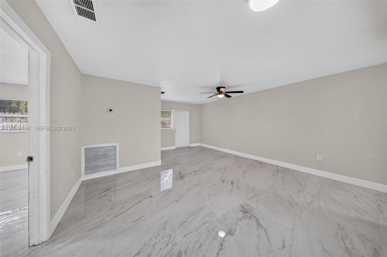 3856 NW 207th St Rd, Miami Gardens, FL 33055 Photo
