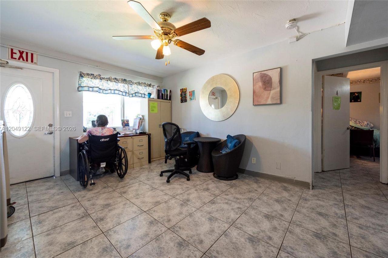 1930 Lincoln St , Hollywood, FL 33020 Photo