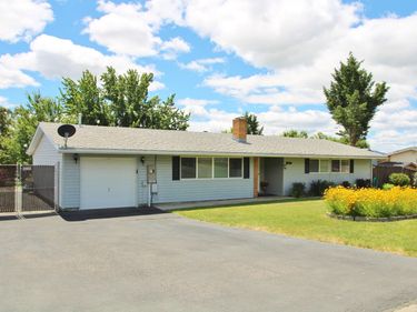 10016 McGuire Avenue, Klamath Falls, OR 97603