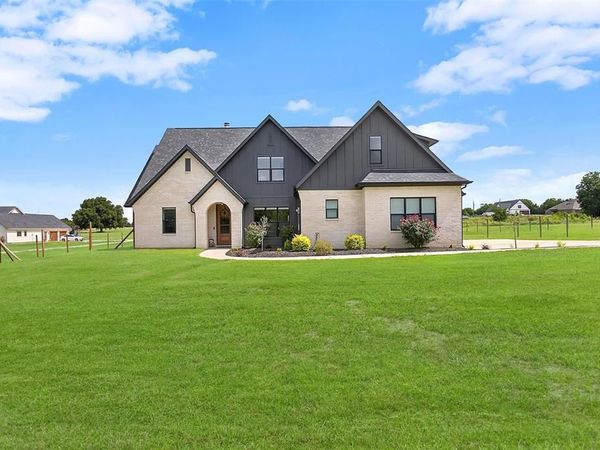 4640 County Road 1040, Celeste, TX 75423