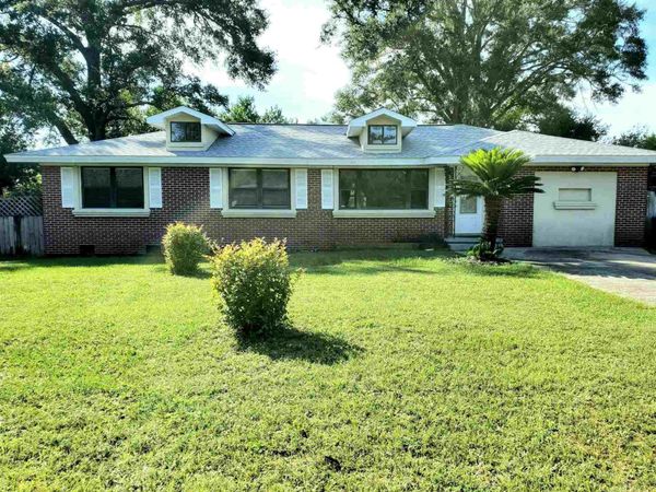 379 N 57th Ave, Pensacola, FL 32507