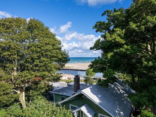83 Michigan Avenue, South Haven, MI 49090