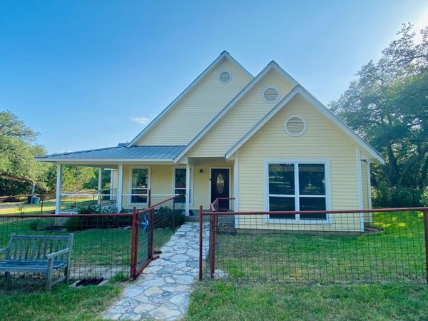 306 Plainview RD, Wimberley, TX 78676